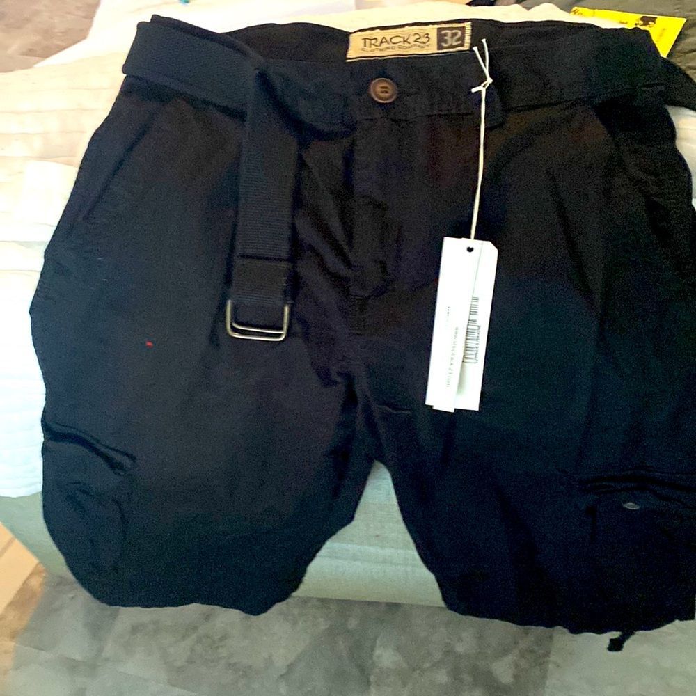 Mens Track Company Black Cargo Shorts waist size 32